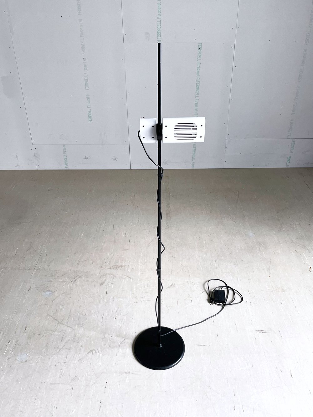 Artemide 'Aton Terra' Floor Lamp designed by Ernesto Artemide 'Aton Terra' Floor Lamp designed by Ernesto